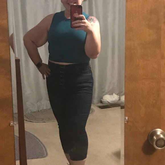 Meet your Posher, Tara - Picture 5 of 6